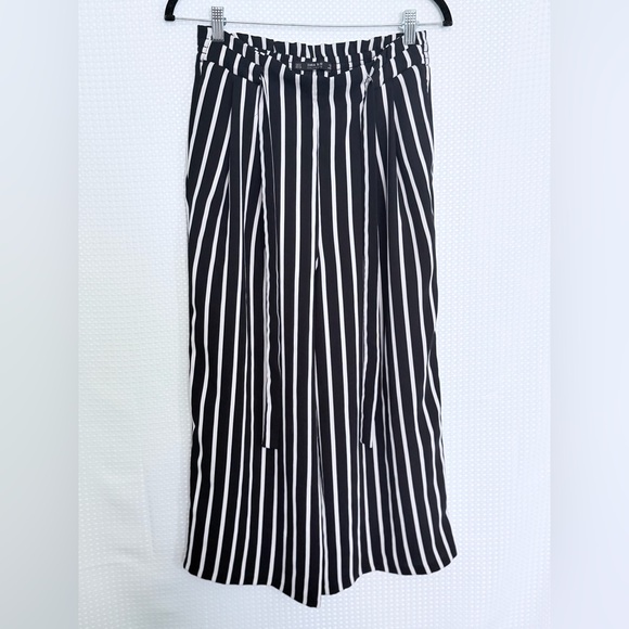 Zara Black White Stripe Wide Leg Culotte Pants Paperbag Waist Tie Belt M - Picture 6 of 9